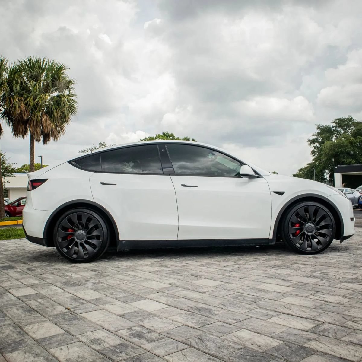 Used 2022 Tesla Model Y Performance AWD/4WD image 10