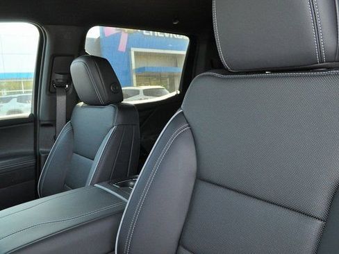 New 2025 Chevrolet Silverado EV LT image 8