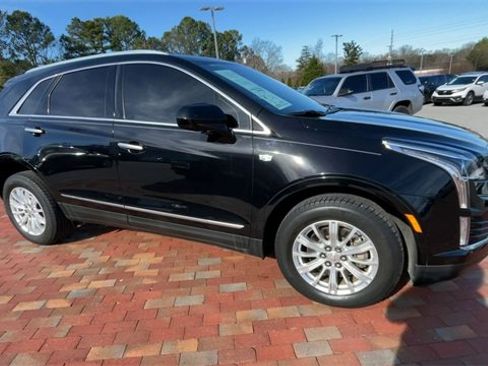 Used 2019 Cadillac XT5 FWD image 3