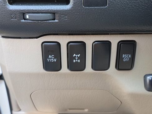 Used 2005 Toyota 4Runner Limited image 20