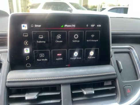 Used 2022 GMC Yukon XL AT4 AWD/4WD image 10