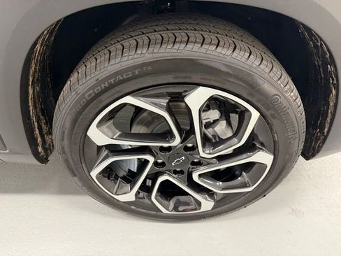 New 2026 Chevrolet Trax RS w/ Sunroof Package image 4