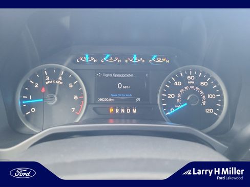 Used 2017 Ford F150 XLT w/ Equipment Group 302A Luxury image 11