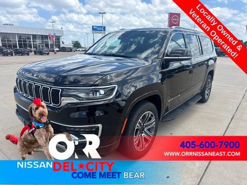 Used 2024 Jeep Wagoneer L Series II w/ Flexible Seating Group AWD/4WD image 1
