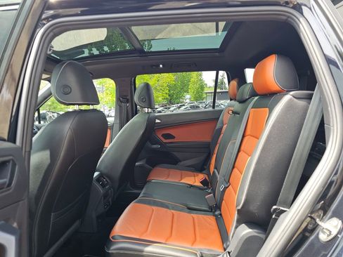 Used 2021 Volkswagen Tiguan SEL Premium R-Line w/ 3rd Row Seat Package image 19