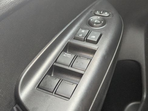 Used 2020 Honda Fit EX image 33