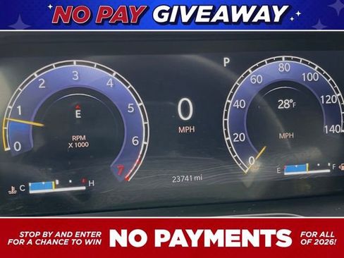 Used 2023 Jeep Grand Cherokee Altitude image 13