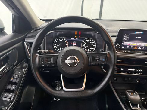 Used 2024 Nissan Rogue SV AWD/4WD image 24