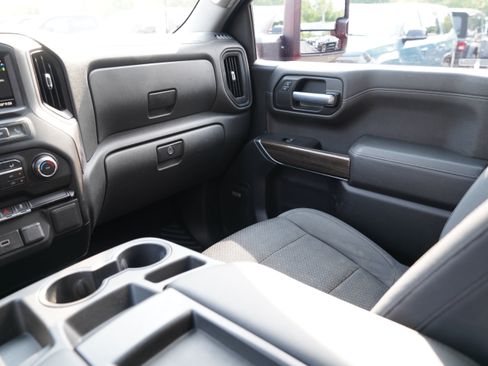 Used 2019 Chevrolet Silverado 1500 Custom Trail Boss AWD/4WD image 15