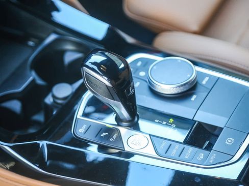 Used 2023 BMW X4 xDrive30i w/ Convenience Package image 16