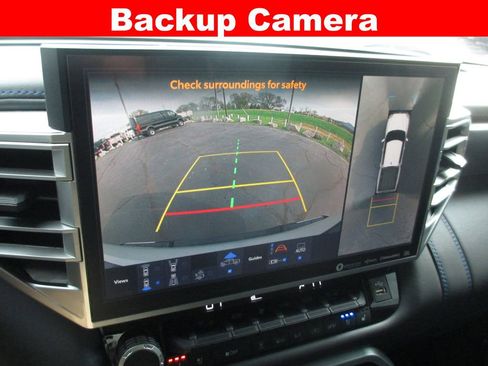 Used 2024 Toyota Tundra Platinum image 17