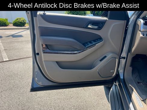 Used 2019 Chevrolet Tahoe LT w/ LT Signature Package RWD image 31