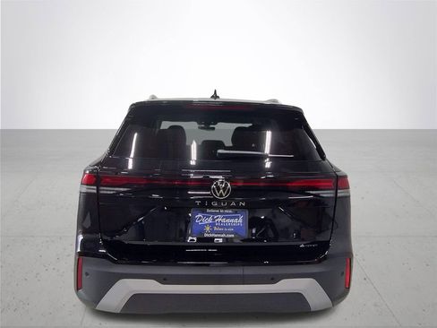 New 2026 Volkswagen Tiguan S AWD/4WD image 11