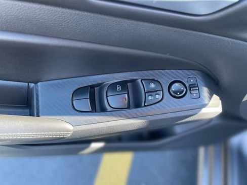Used 2025 Nissan Altima 2.5 SV FWD image 15