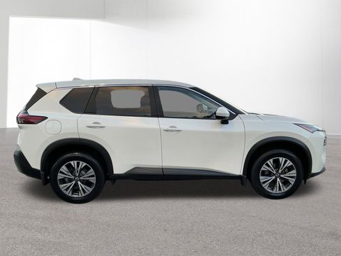 Used 2023 Nissan Rogue SV AWD/4WD image 2