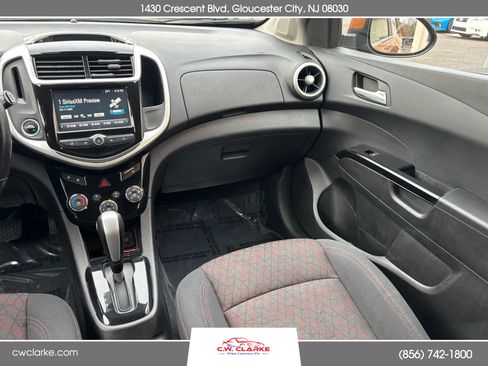 Used 2017 Chevrolet Sonic LT w/ Convenience Package image 16