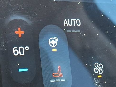 Certified 2024 Ford Edge Titanium AWD/4WD image 33