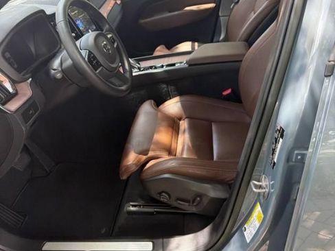 Used 2023 Volvo XC60 B5 Ultimate AWD/4WD image 12
