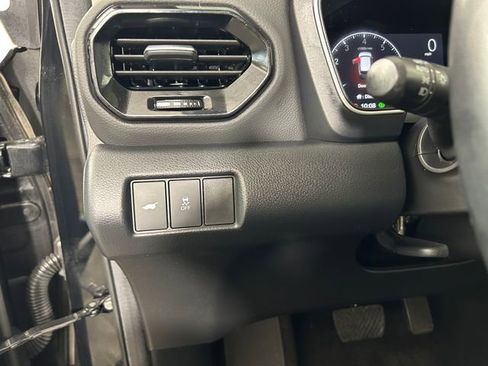 Used 2024 Honda Pilot Touring image 19