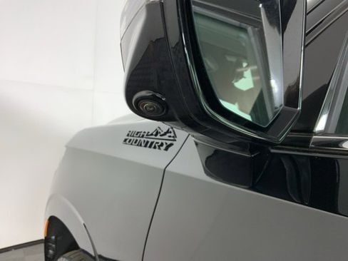 Used 2021 Chevrolet Tahoe High Country image 9