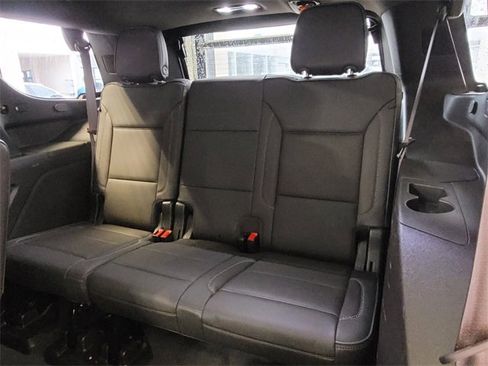 Used 2021 GMC Yukon Denali w/ Denali Premium Package image 16