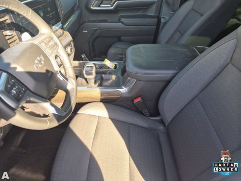 Used 2024 Chevrolet Silverado 1500 LT Trail Boss w/ Convenience Package II AWD/4WD image 11