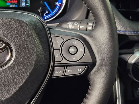 Certified 2025 Toyota RAV4 SE w/ Convenience Package image 28