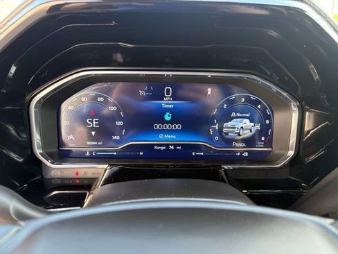 Used 2024 Chevrolet Silverado 1500 LT AWD/4WD image 14