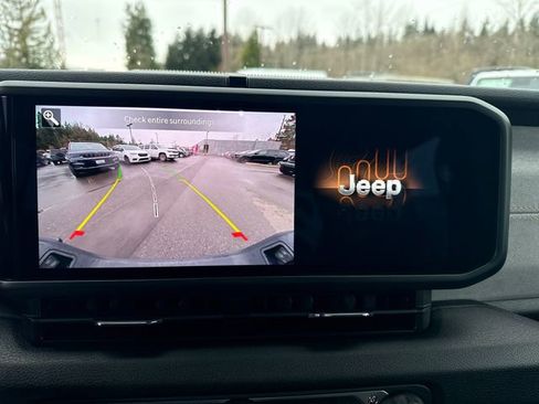 New 2025 Jeep Gladiator Sport image 24