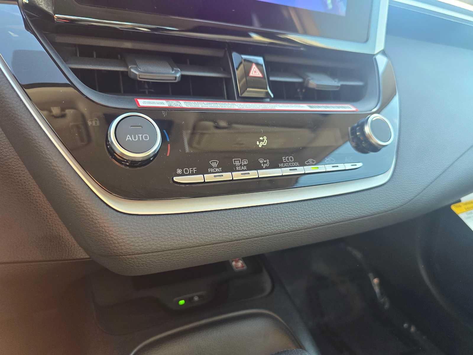 New 2027 Toyota Corolla LE w/ LE Premium Package FWD image 28