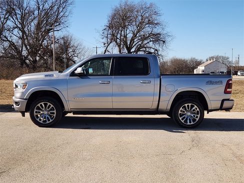 Used 2022 RAM 1500 Laramie w/ Laramie Southwest Edition image 4