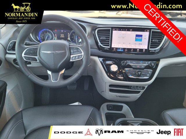 Certified 2024 Chrysler Pacifica Touring-L FWD image 7