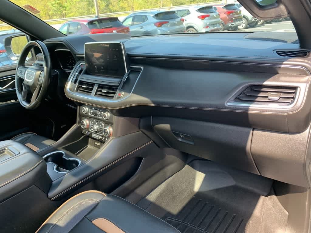 Used 2023 GMC Yukon XL AT4 w/ AT4 Premium Plus Package AWD/4WD image 19