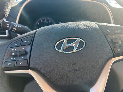 Used 2020 Hyundai Tucson SE w/ Winter Weather Package image 27