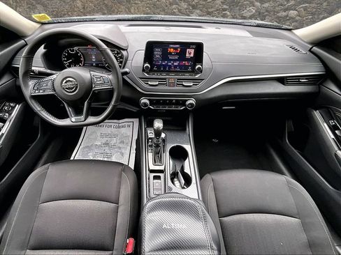 Used 2022 Nissan Altima 2.5 SV w/ SV Premium Package AWD/4WD image 14