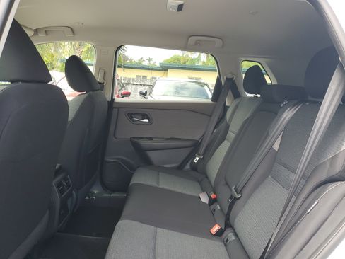 Certified 2023 Nissan Rogue SV image 12