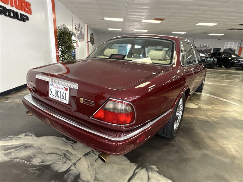 Used 1997 Jaguar XJ Vanden Plas RWD image 4