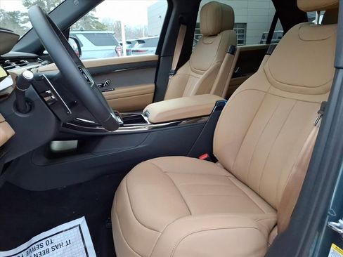 New 2025 Land Rover Range Rover Sport SE AWD/4WD image 12