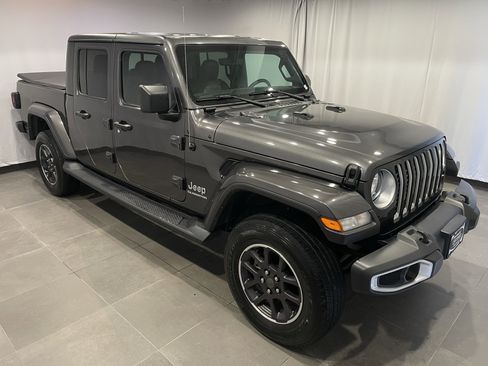 Used 2021 Jeep Gladiator Overland w/ Popular Equipment Package AWD/4WD image 3