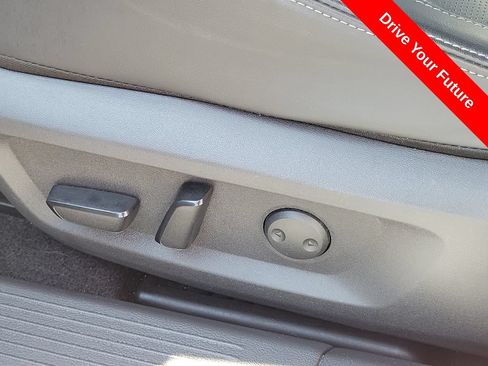 Used 2023 Nissan Rogue Platinum w/ Platinum Premium Package FWD image 22