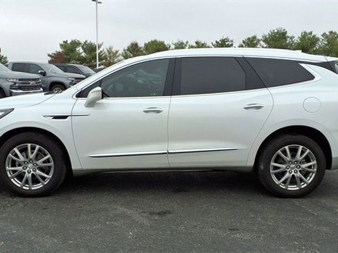 Certified 2023 Buick Enclave Essence w/ Experience Buick Package image 5