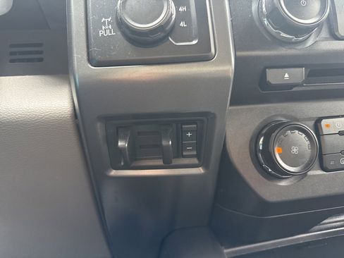 Used 2017 Ford F250 XLT w/ XLT Value Package image 33