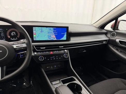 Used 2025 Hyundai Sonata SEL FWD image 16