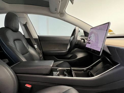 Used 2018 Tesla Model 3 Mid Range image 7