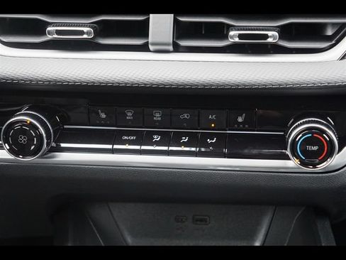 New 2026 Chevrolet Equinox LT w/ Safety and Technology Package FWD image 10