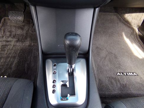 Used 2010 Nissan Altima 2.5 S image 35