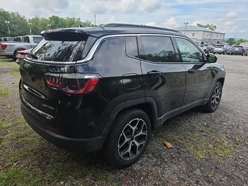 Used 2025 Jeep Compass Limited AWD/4WD image 8