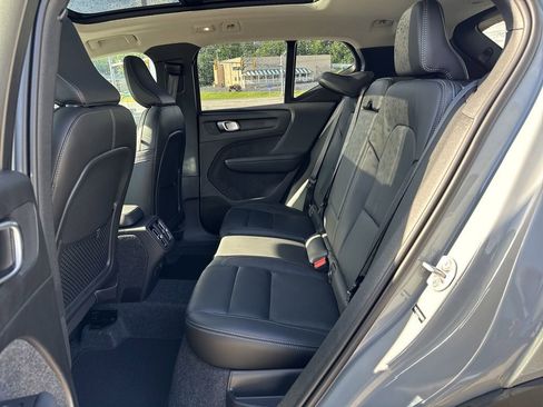 New 2025 Volvo XC40 B5 Core w/ Protection Package Premier image 11