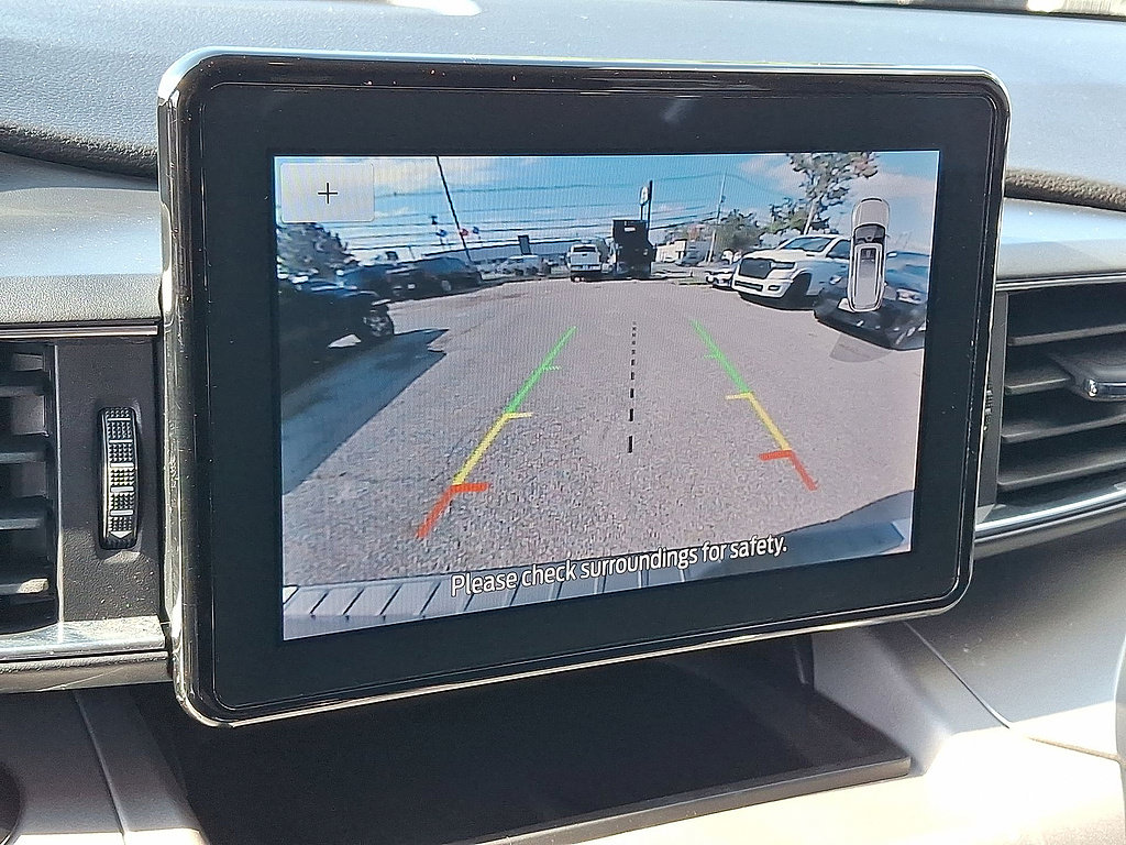 Used 2024 Ford Explorer XLT w/ Equipment Group 202A AWD/4WD image 21