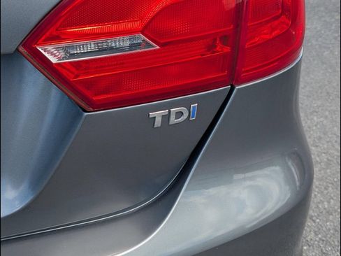 Used 2012 Volkswagen Jetta TDI FWD image 20
